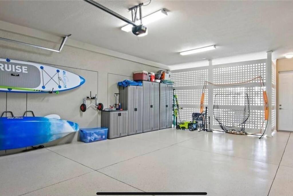 Luxurious Modern Townhouse Right Across Beach!! Table Tennis 세인트피트비치 외부 사진