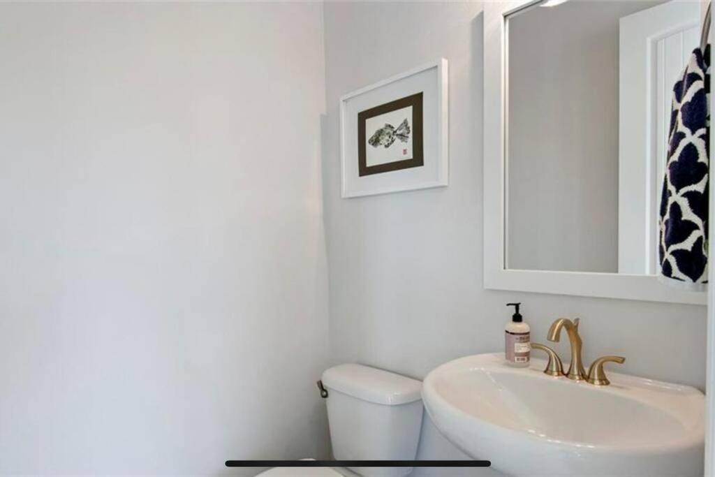 Luxurious Modern Townhouse Right Across Beach!! Table Tennis 세인트피트비치 외부 사진